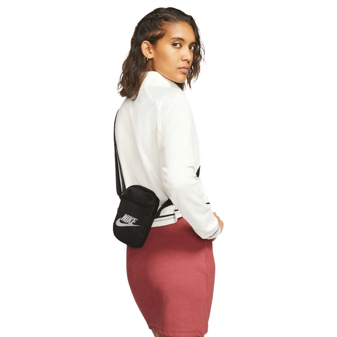Nike - Heritage Crossbody Bag (BA5871 010) - Image 4