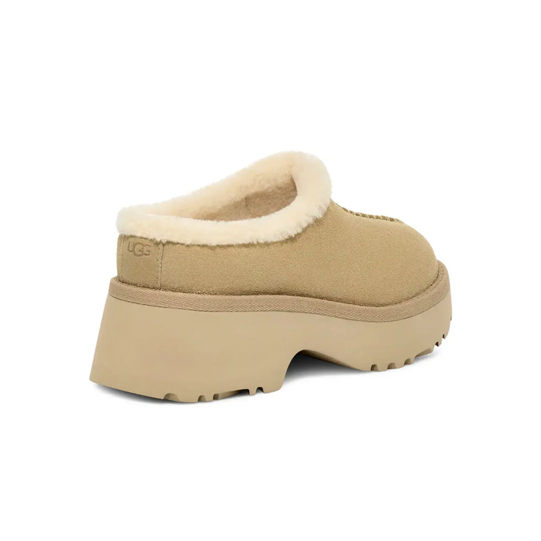 UGG® - Women's New Heights Cozy Clogs (1162510-MDSD) - Image 3