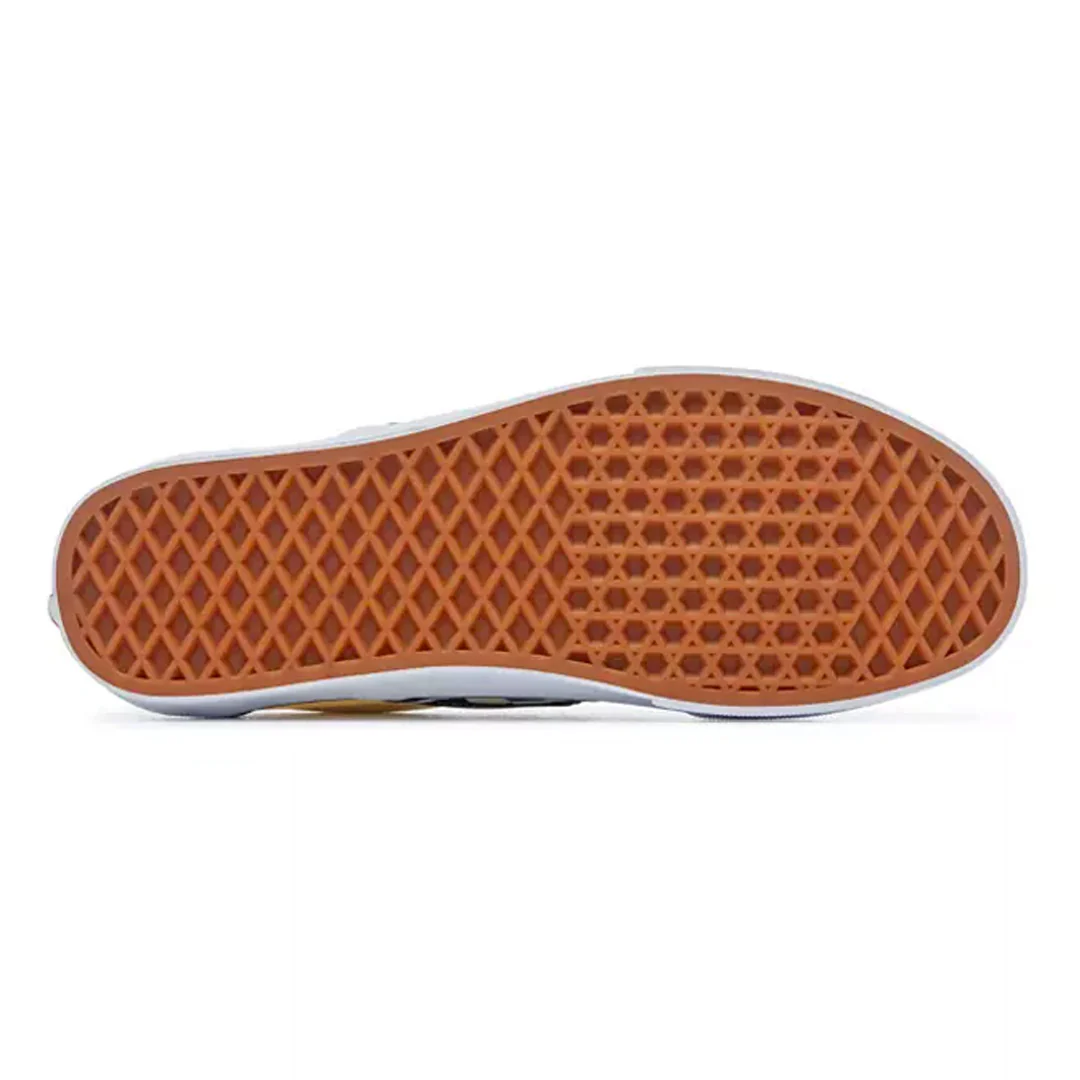 Vans - Unisex Classic Slip-On Shoes (0EYEBWW) - Image 6